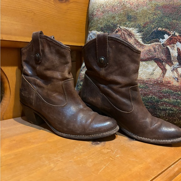 Frye Low Top Western Style Boots - Picture 3 of 3
